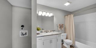 The District Gallery 16