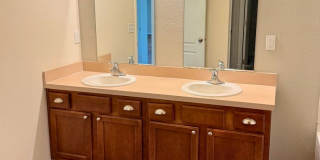 4/2 with Community Amenities Gallery 20