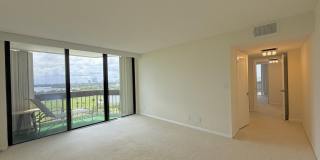 2000 Presidential Way Gallery 35