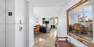 18671 Collins Ave Gallery 10