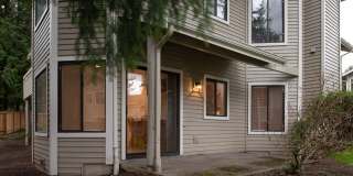 Beautifully Remodeled 2 Bed 2 Bath Redmond Condo! Gallery 1