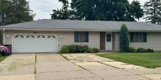 Beautifully Remodeled 4 Bedroom Gallery 1