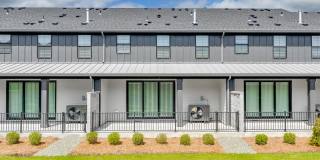 Luxury Townhome for Lease at the Courtyards at Hidden Crest - 6919 NE 132nd Way Gallery 45