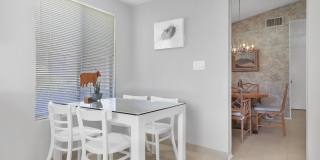 175 Gran Via Gallery 23