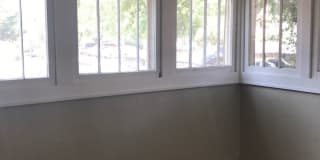 STUDENTS WELCOME! 5 Bed / 2 Bath Home - Walking Distance to CSU Gallery 7