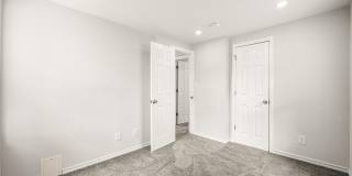 30 KEYSTONE Avenue Gallery 16