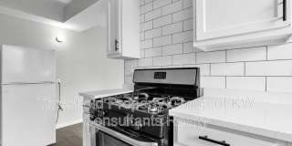 61 North 21st Street Gallery 13