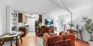 224-30 W RITTENHOUSE SQUARE Gallery 13