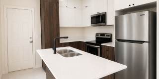 408 N Alexandrite Ave Gallery 1