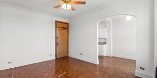 429 W Roscoe 429 W Roscoe Gallery 1