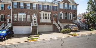 213 SPENCER Terrace SE Gallery 2