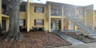 Nice 1/1 apartment  - move in now no rent till January Gallery 1