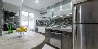 1212 Castle Hill St #7 Gallery 20