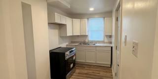 Newly Renovated One Bedroom House, Downtown Location Gallery 1