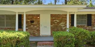 704 Hillcrest Street Gallery 3