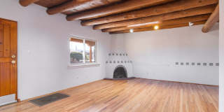 Santa Fe Traditional Home Gallery 5