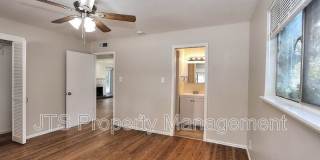 6565 S. Land Park Drive Gallery 44