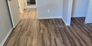 Beautifully Renovated Two Bedroom Condo in Ladue School District Gallery 13