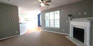 Sought After Riverwood Townhome! Gallery 10