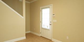 Hamptons on High – 4 Bedroom / 4 Bathroom Student Townhome Near FSU & TSC! Gallery 48