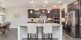 Beautiful 5-Bedroom Home in Brixworth Neighborhood with 2 Community Swimming Pools & Walking Trails Gallery 13