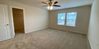 Room in 3 Bedroom Townhome at Talley St Gallery 45
