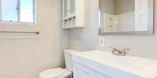 Stunning 3 bedroom home in Brookline available July 1! Gallery 11