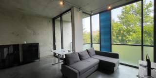 Awesome 1BR Loft Style Condo Overlooking Midtown! Gallery 9
