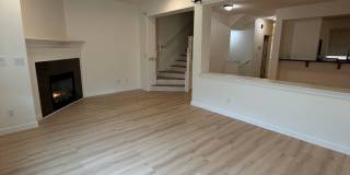 Spacious Charming 3BR/2.5BA Townhome in North Bothell Gallery 1