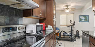 Charming 2 bedroom unit in Sparks Gallery 11