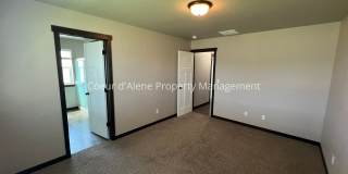 3 bed house behind Crown Pointe Park! Gallery 12