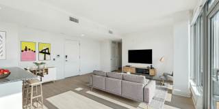 Link Apartments H Street Gallery 11