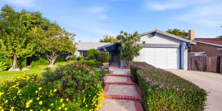 Bright, Charming Garden-Filled Bright, Charming Garden-Filled Gallery 1