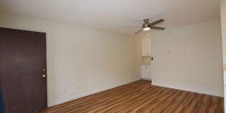Beautiful, recently remodeled 1 bedroom 1 bathroom condo available now - MOVE IN SPECIAL Gallery 4