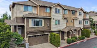 4Bd/2.5Ba Renton Townhome Gallery 1