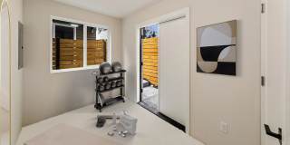 Stunning North Greenlake New townhome Gallery 10