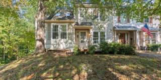 Spacious End-Unit Townhome with Modern Updates and Peaceful Wooded Views in Springfield Gallery 1