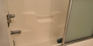 Executive 2 bedroom/ 2 bath condo Gallery 15