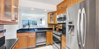 270 Captains Walk Gallery 15
