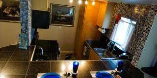 Furnished 2 bedroom Condo with view of Lake Union Gallery 15