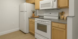 Auburn Court Gallery 1