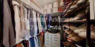 Stylish 3 Bed / 2 Bath with Open Layout & Backyard Retreat Gallery 17