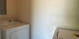 Updated 3 Bedroom House on the Eastside Gallery 40