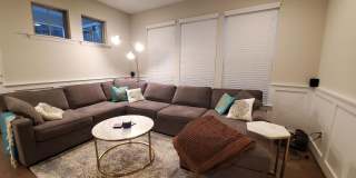 Room in 3 Bedroom Townhome at Metropolitan Dr Gallery 4