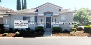 Bright 3 bedroom, 2 bath in Gated Community of Bentley Square! Gallery 1