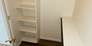 Gorgeous Remodeled Spacious 4 bedroom Gallery 36