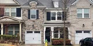 Mt Juliet TN Contemporary townhome located in the desirable Nichols Vale Community! Gallery 1