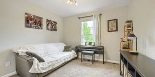 Stunning 4 bed, 4 bath on Corner Lot! Available Mid-August! Gallery 23