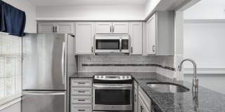 380-A DELANCEY Place Gallery 1