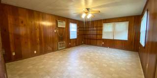 1 bedroom, living dining den near Central and Highland Gallery 15
